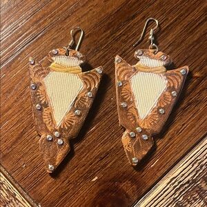 Elegant Brown and Cream Earrings
